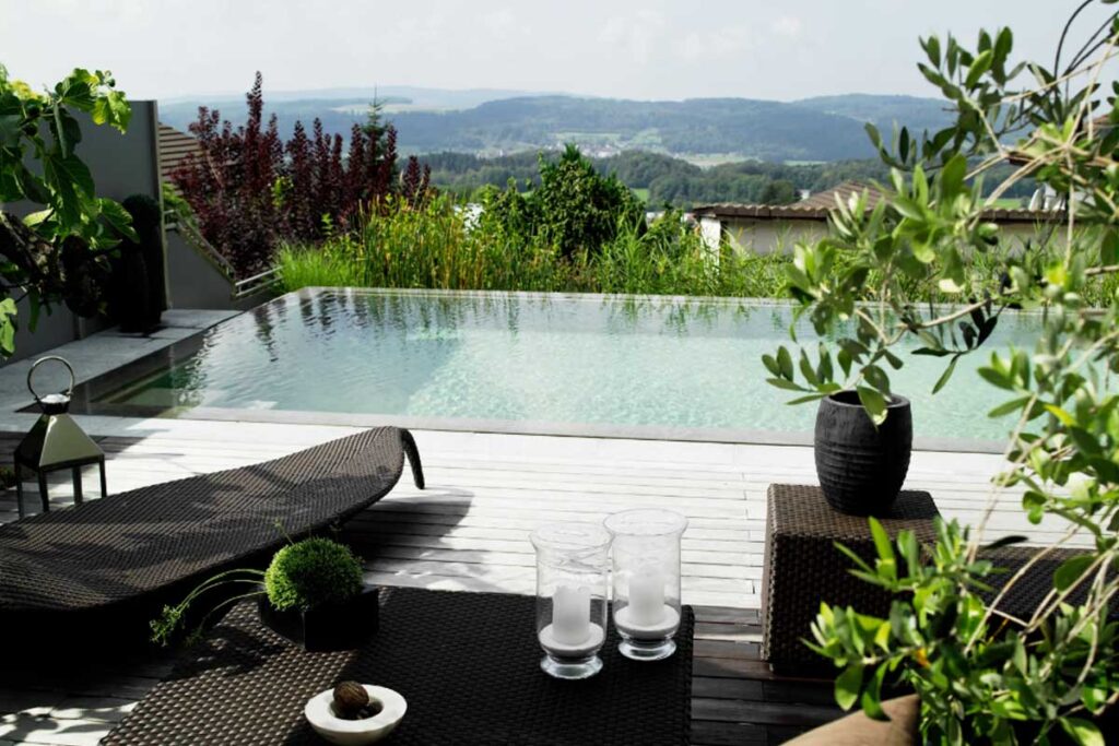 Weißmüller Referenz –Outdoorpool und Gartenanalge Privatperson